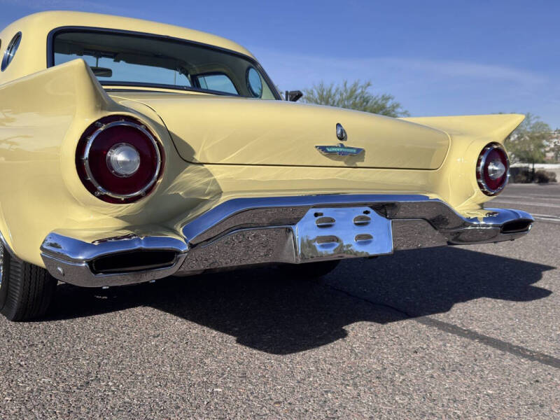 1957 Ford Thunderbird