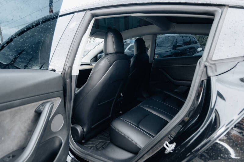 2021 Tesla Model 3 Standard Range Plus