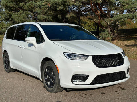 2022 Chrysler Pacifica Hybrid Touring L