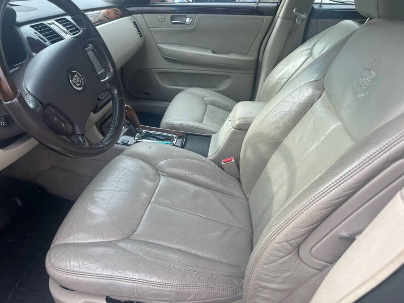 2011 Cadillac DTS Premium Collection