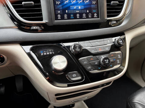 2020 Chrysler Pacifica Touring L