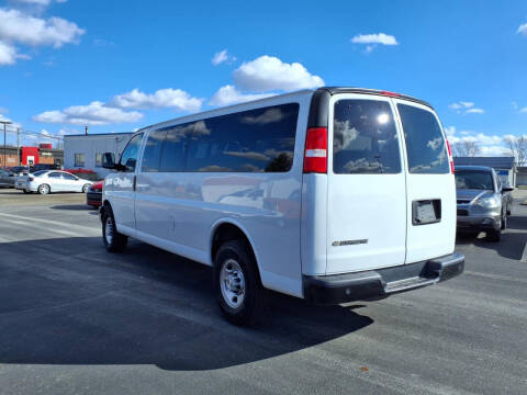 2022 Chevrolet Express LS 3500