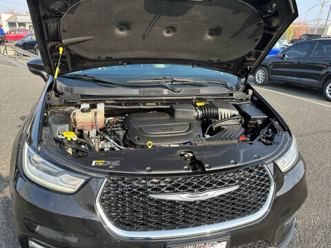 2021 Chrysler Pacifica Touring L