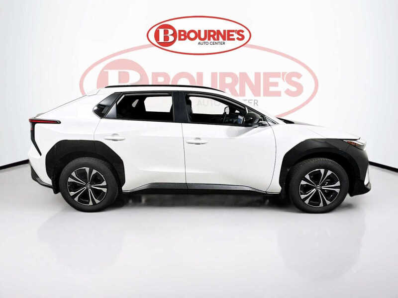 2025 Toyota bZ4X XLE