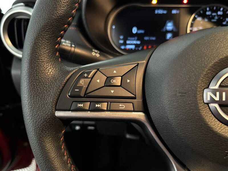 2023 Nissan Versa SR