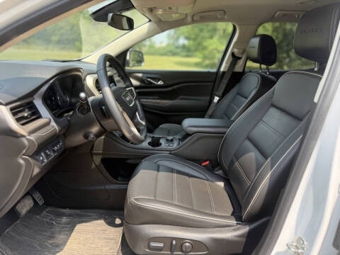 2023 GMC Acadia Denali