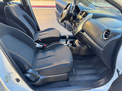 2015 Nissan Versa Note SV