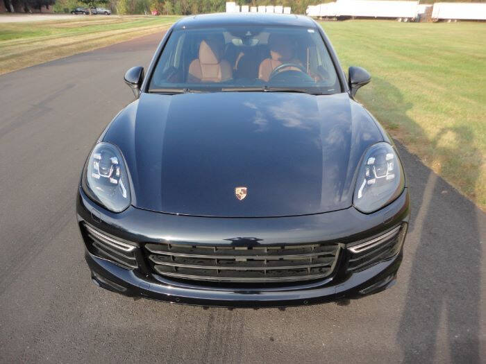 2016 Porsche Cayenne GTS