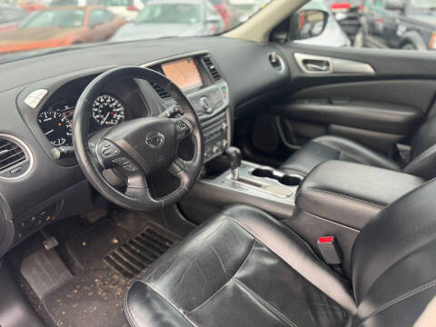 2018 Nissan Pathfinder SL