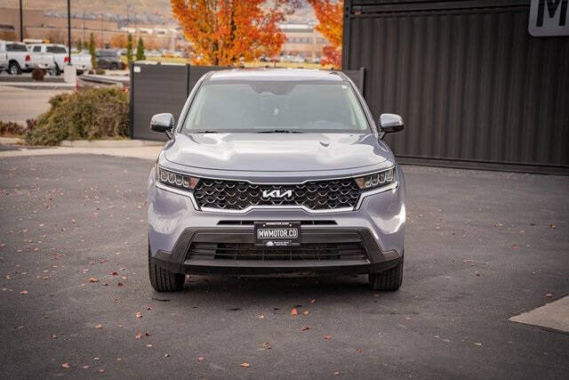 2022 Kia Sorento LX