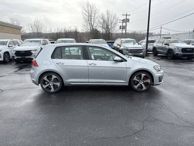 2017 Volkswagen Golf GTI Sport