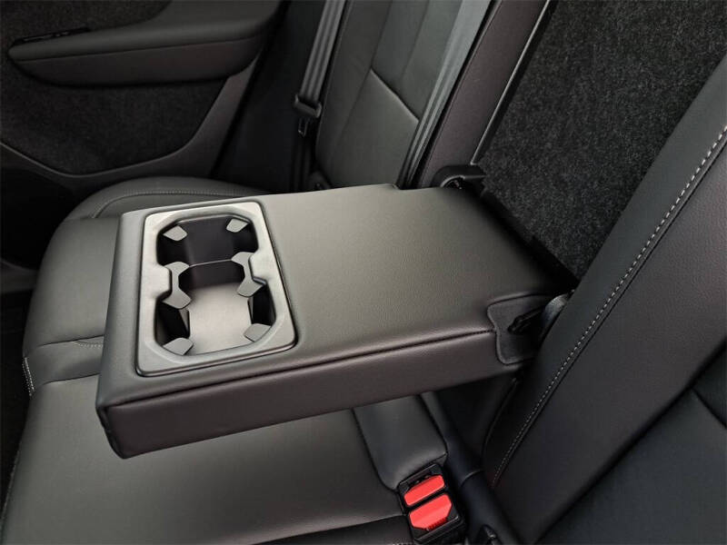 2026 Volvo XC40 B5 Core