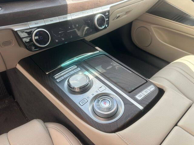 2023 Genesis G80