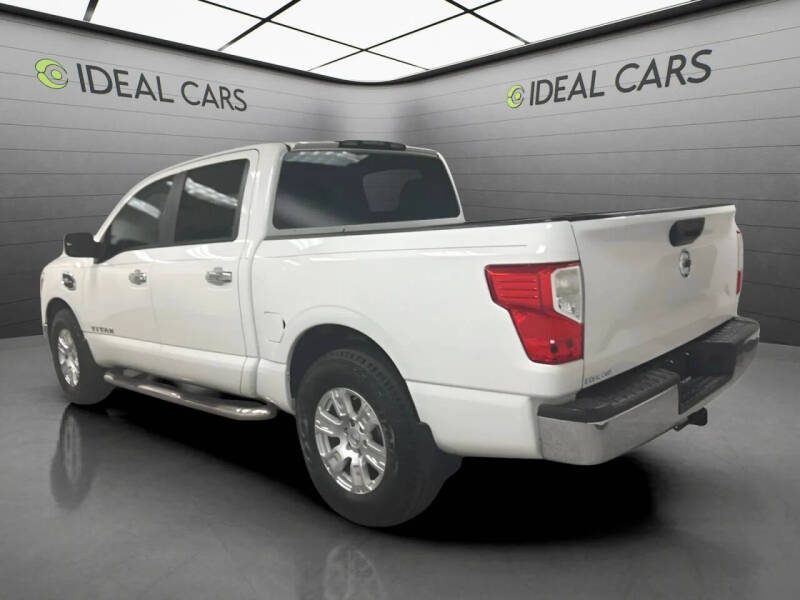 2017 Nissan Titan