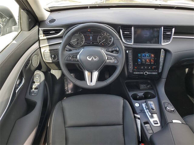 2025 Infiniti QX50 Luxe