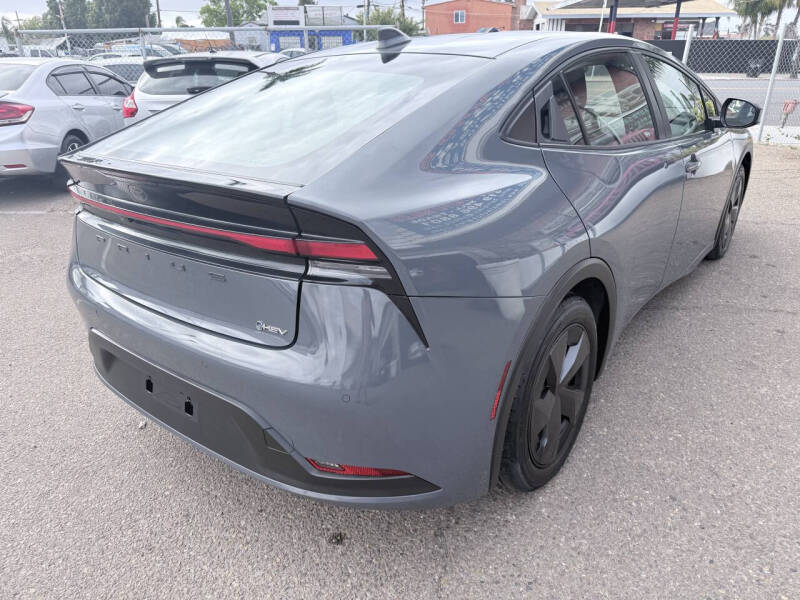 2024 Toyota Prius LE