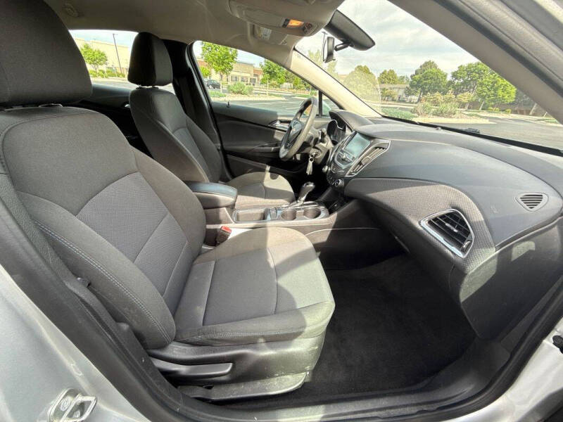 2018 Chevrolet Cruze LT Auto