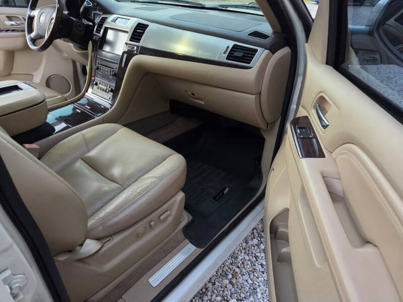2011 Cadillac Escalade ESV Premium