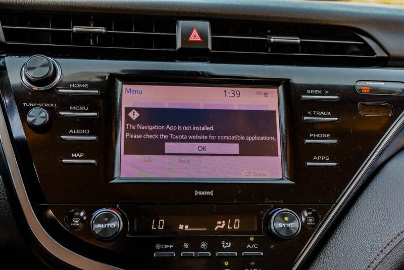 2020 Toyota Camry Hybrid LE