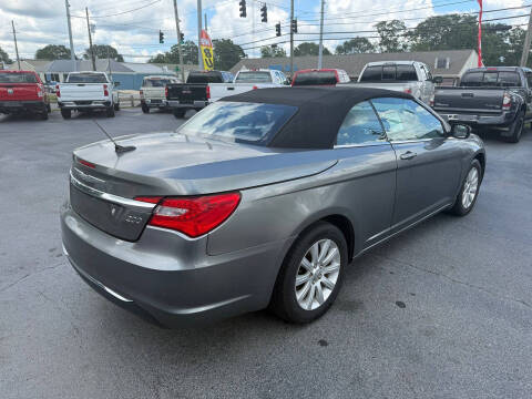 2013 Chrysler 200 Touring