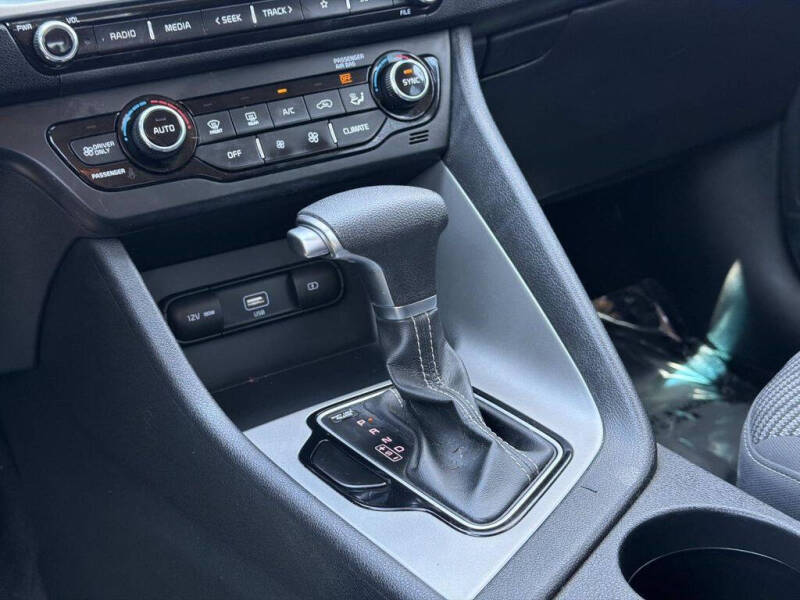 2021 Kia Niro LX