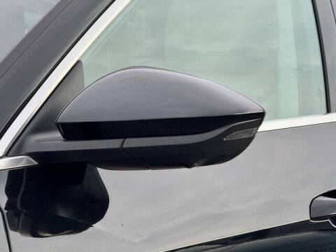 2024 Audi Q8 e-tron quattro Premium Plus