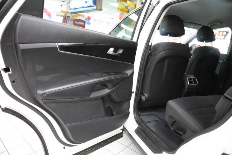 2020 Kia Sorento LX