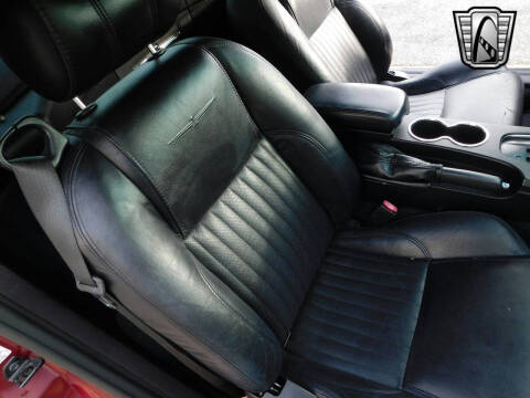 2004 Ford Thunderbird Deluxe