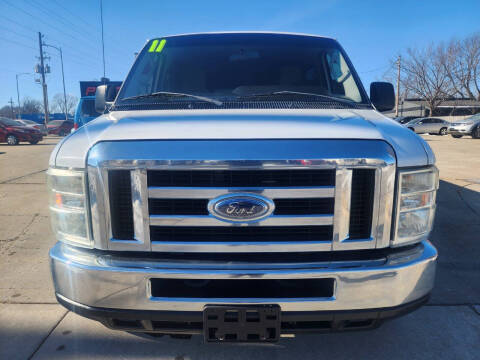 2011 Ford E-Series E-350 SD XLT