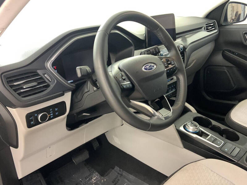 2023 Ford Escape Hybrid Active