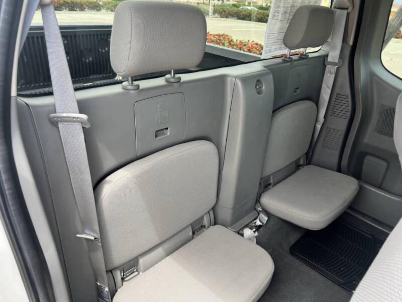 2021 Nissan Frontier SV