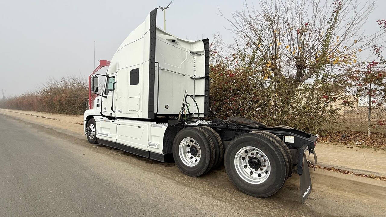 2023 MACK ANTHEM SLEEPER for sale at KING TRUCK TRAILER SALES in Bakersfield, CA