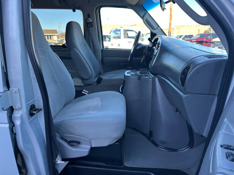 2006 Ford E-Series E-150