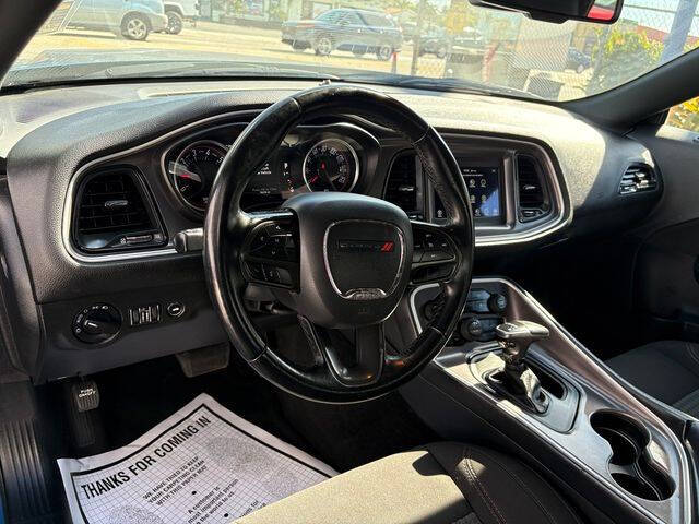 2021 Dodge Challenger SXT