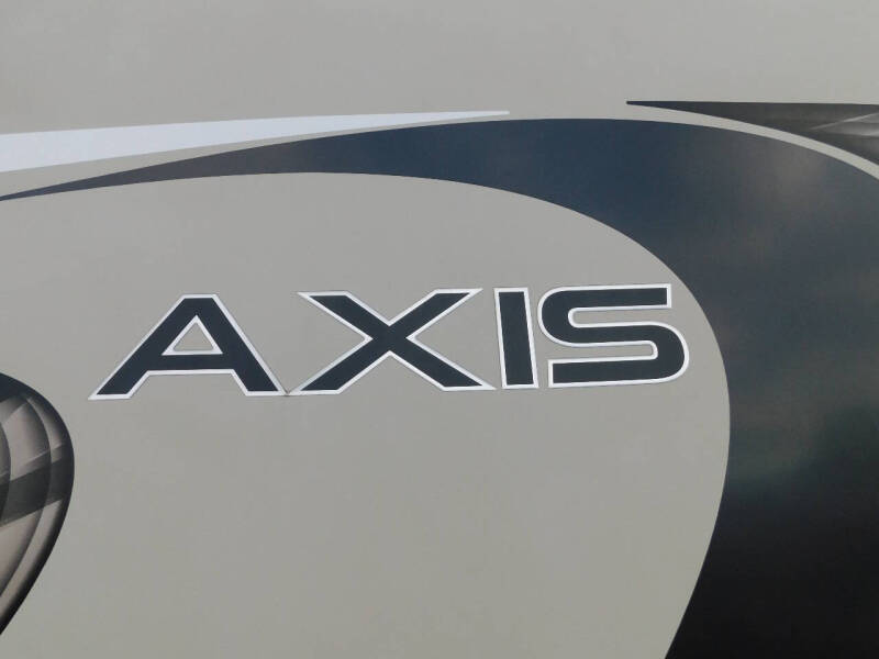 2017 Thor Motor Coach Axis