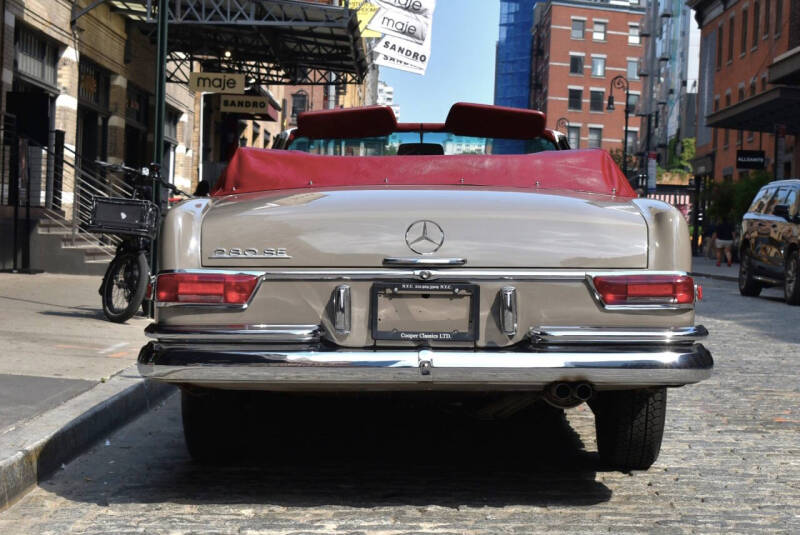 1969 Mercedes-Benz 280-Class