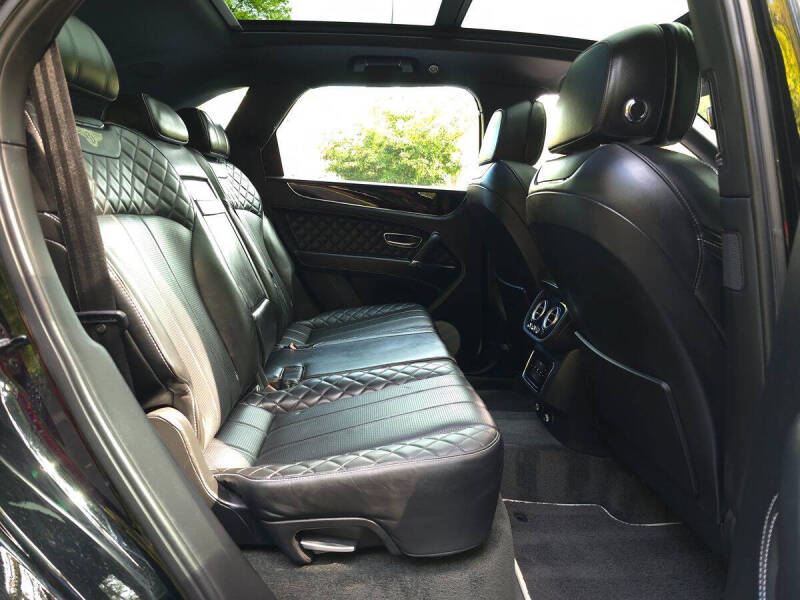 2020 Bentley Bentayga Hybrid