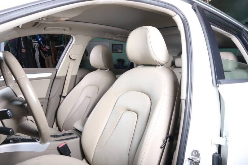 2011 Audi A4 2.0T quattro Avant Premium