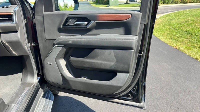 2025 GMC Yukon Denali