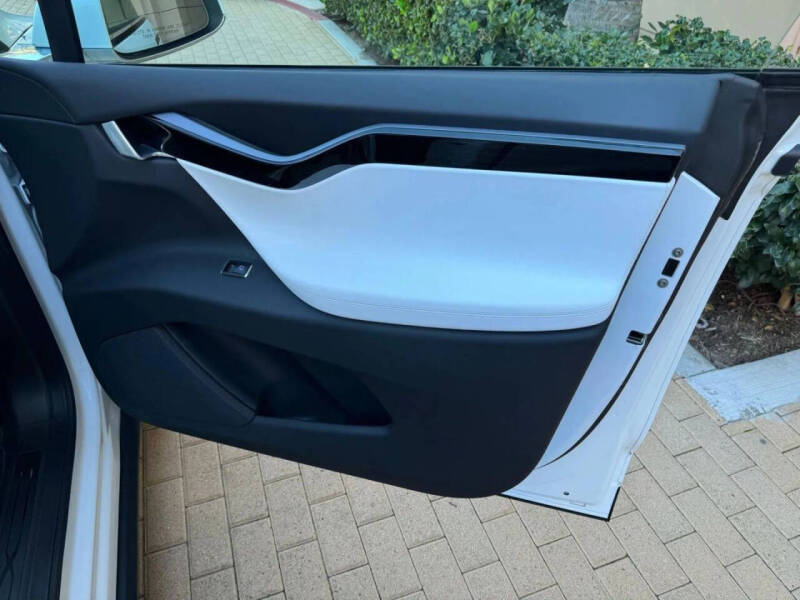 2021 Tesla Model X Long Range Plus
