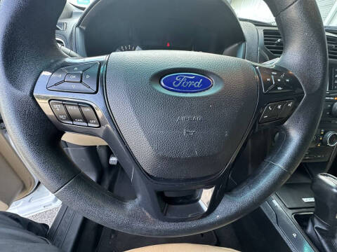 2016 Ford Explorer