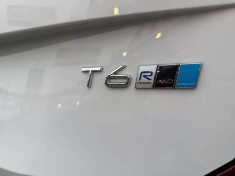 2017 Volvo XC90 T6 R-Design