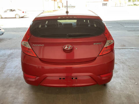 2012 Hyundai Accent GS