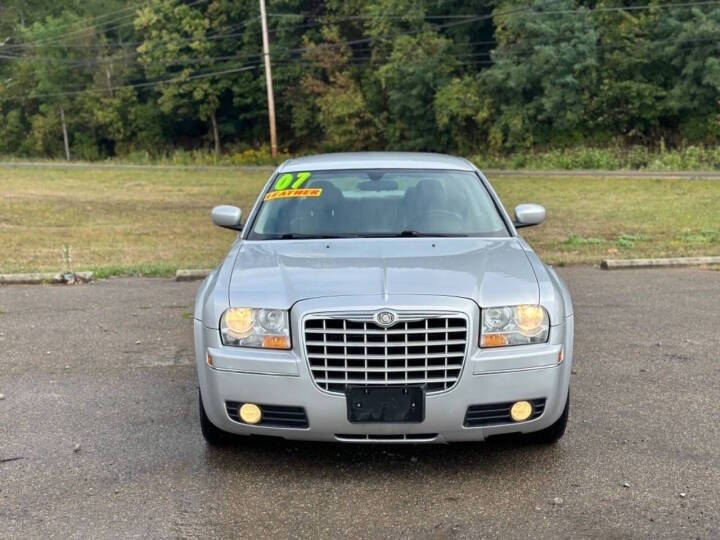 2007 Chrysler 300 Base 4dr Sedan's photo