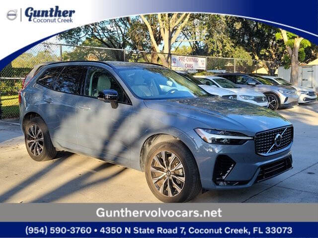 2024 Volvo XC60 B5 Core Dark Theme