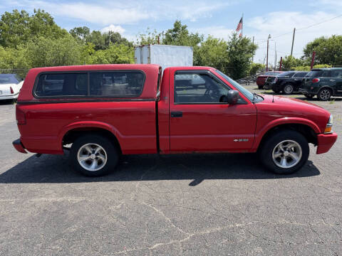 2000 Chevrolet S-10 LS