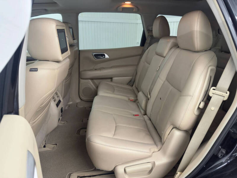 2013 Nissan Pathfinder Platinum