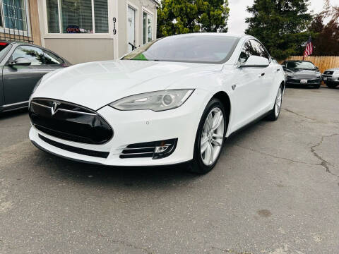 2014 Tesla Model S for sale at Ronnie Motors LLC in San Jose CA