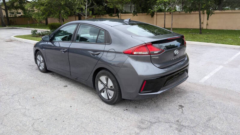 2018 Hyundai IONIQ Blue photo 4