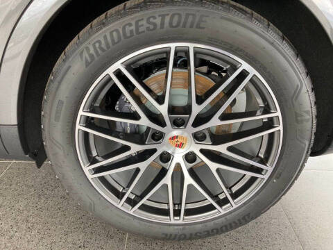 2025 Porsche Cayenne E-Hybrid